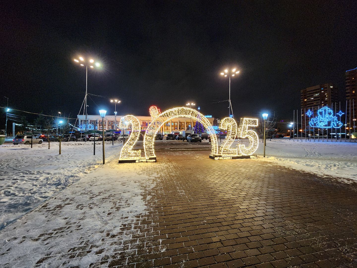 Чехов, Советская площадь, световые конструкции, инсталляции, иллюминация, подготовка к новогодним праздникам, зима в подмосковье, вертикалки,