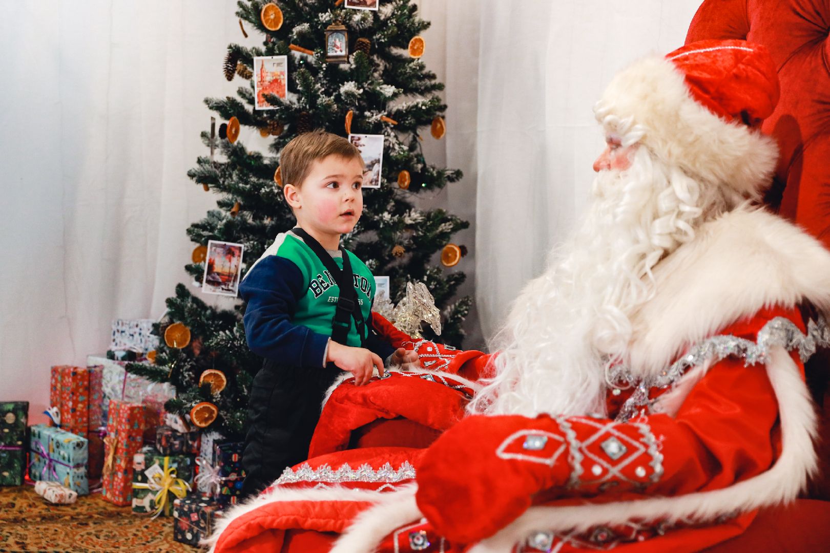 дед мороз, новый год, подарки, вертикалки,