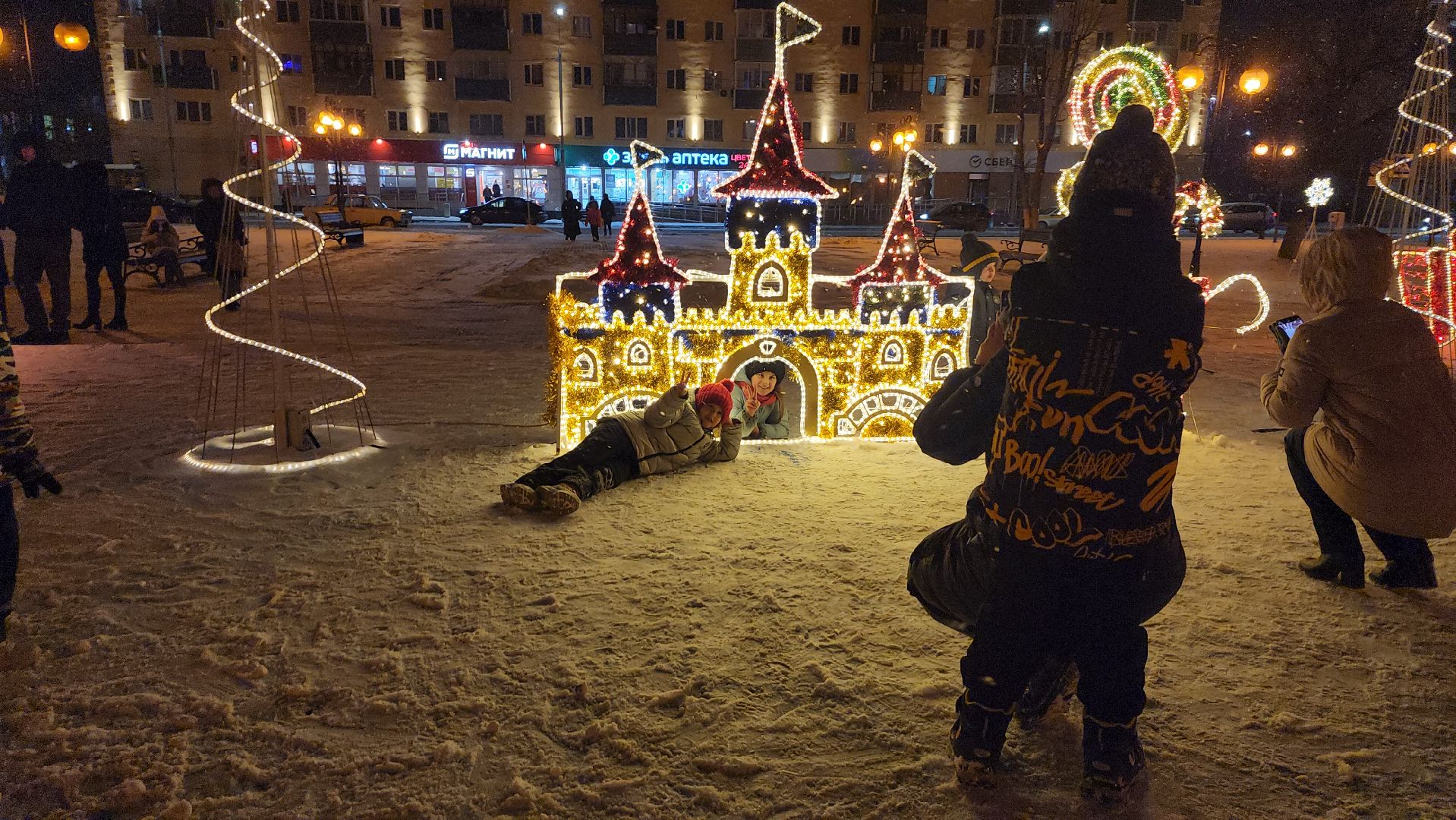 серпухов, новый год, новогодняя елка, площадь владимира храброго, дед мороз, вертикалки,