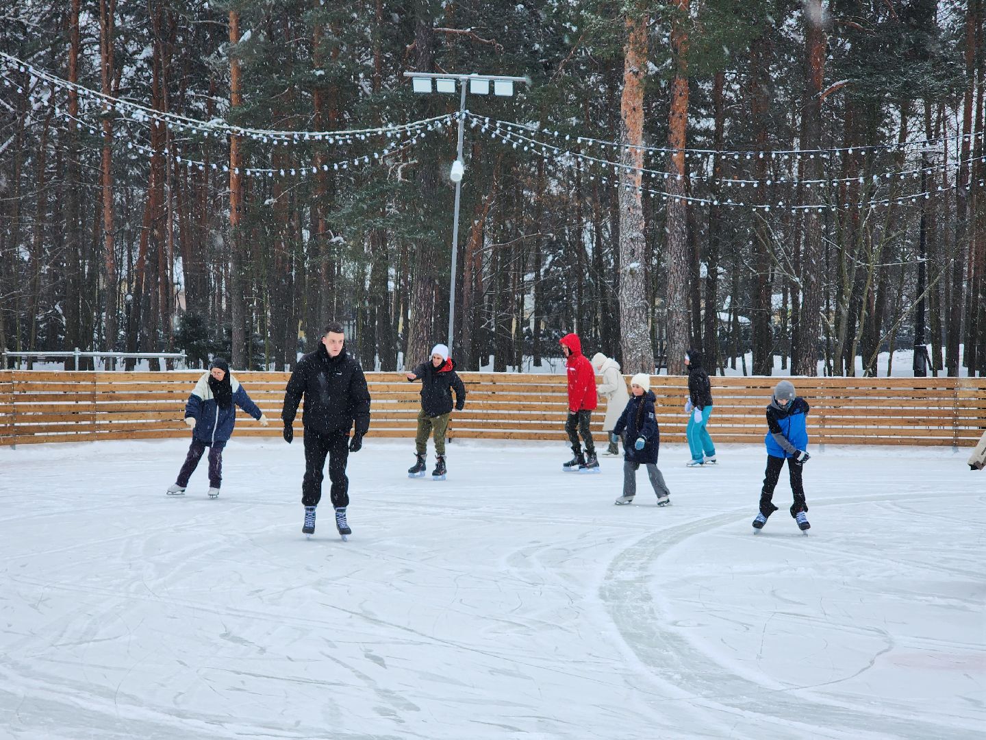 Дубна, Каток, Катание на коньках, Зима в Подмосковье, вертикалки,