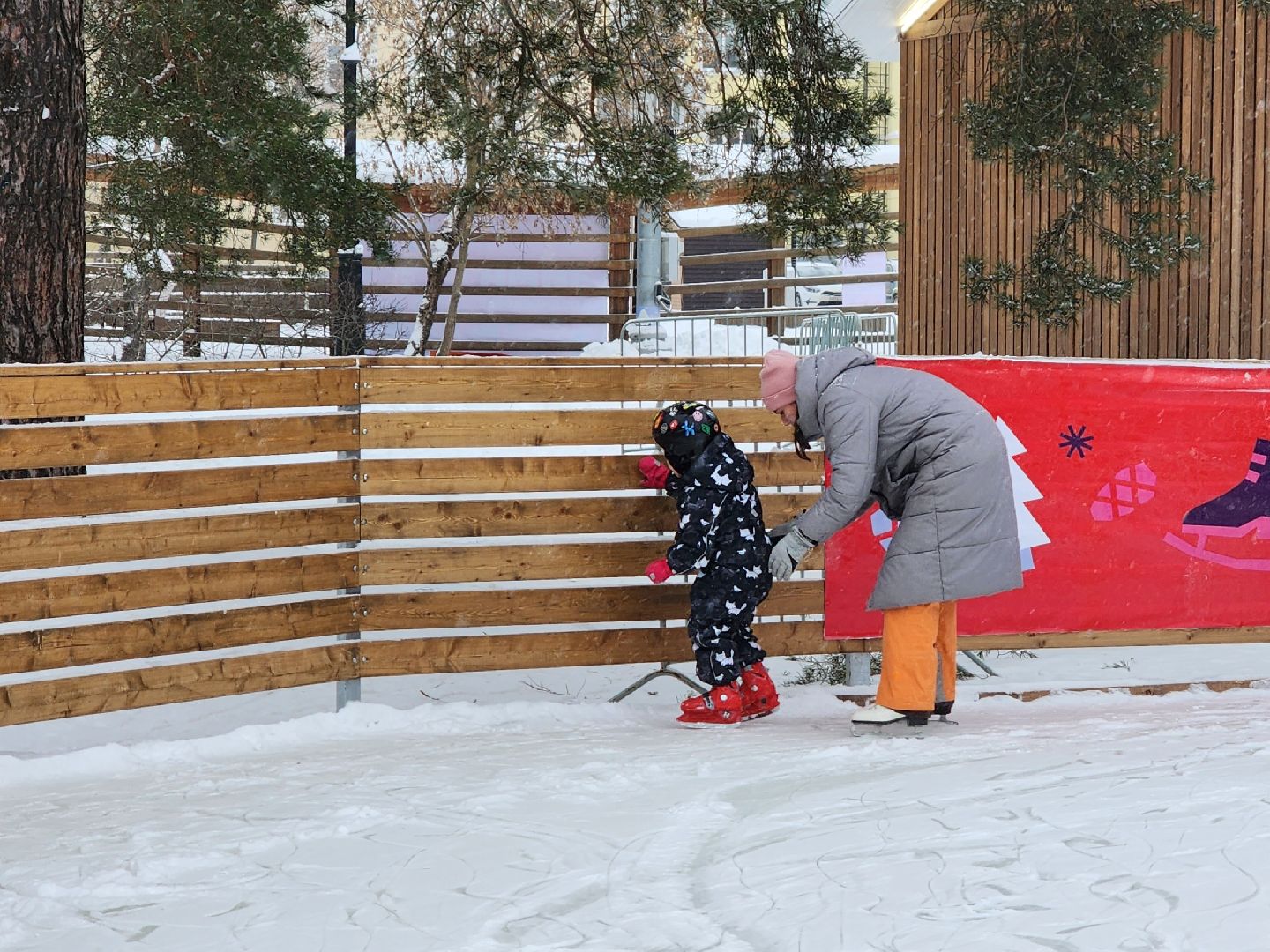 Дубна, Каток, Катание на коньках, Зима в Подмосковье, вертикалки,