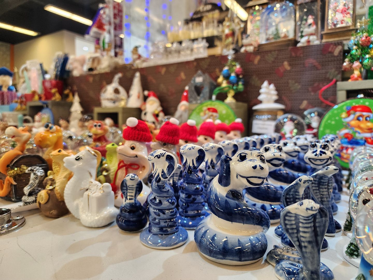 новый год, символ года, змея, новогодние украшения, праздничное настроение, ярмарка, вертикалки,