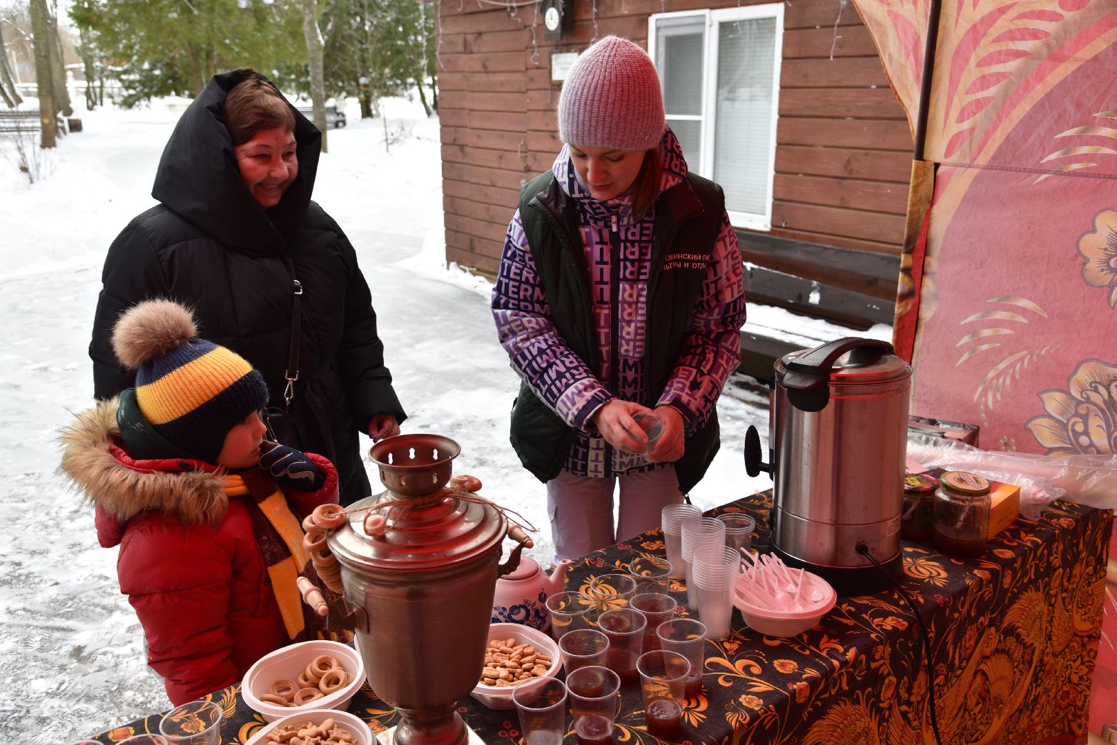 лотошино, лотошинский парк, парки подмосковья, новый год, дети, дед мороз,