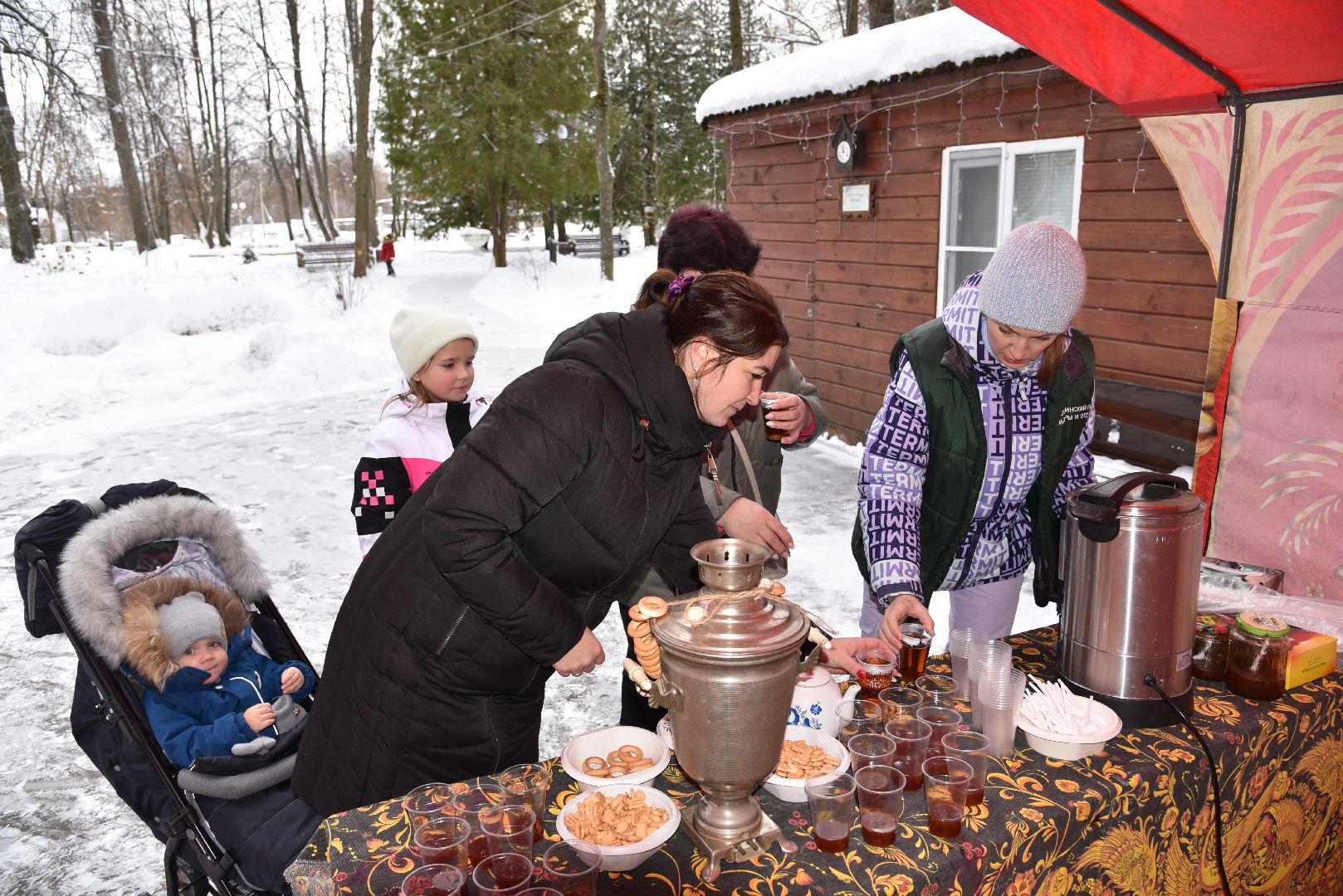 лотошино, лотошинский парк, парки подмосковья, новый год, дети, дед мороз,