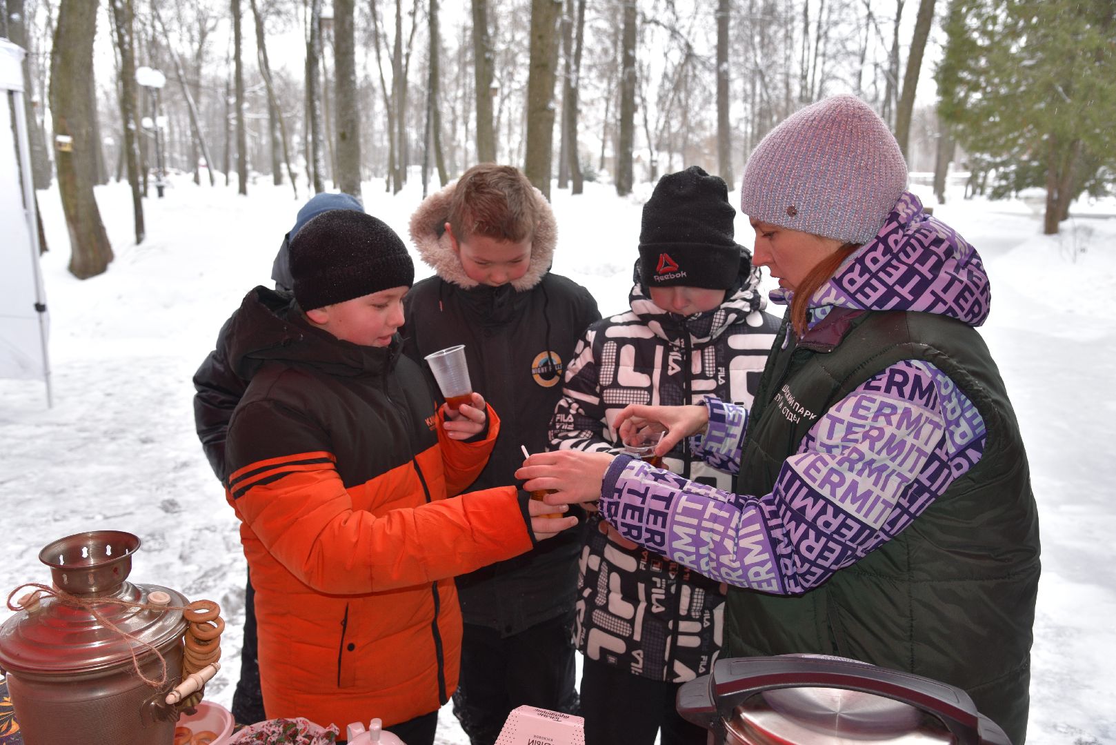 лотошино, лотошинский парк, парки подмосковья, новый год, дети, дед мороз,