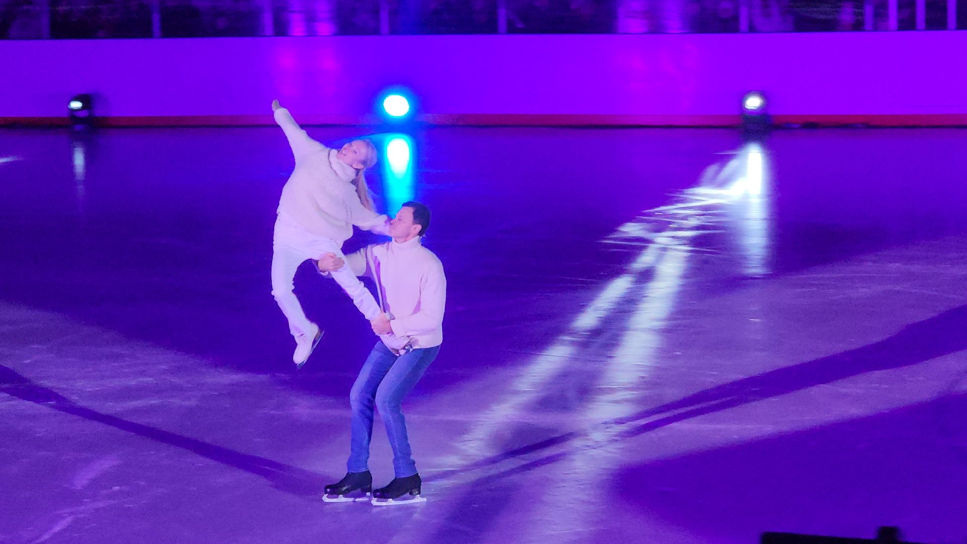 волоколамск, чемпионы, ледовое шоу, зима в подмосковье, вертикалки, илья авербух,