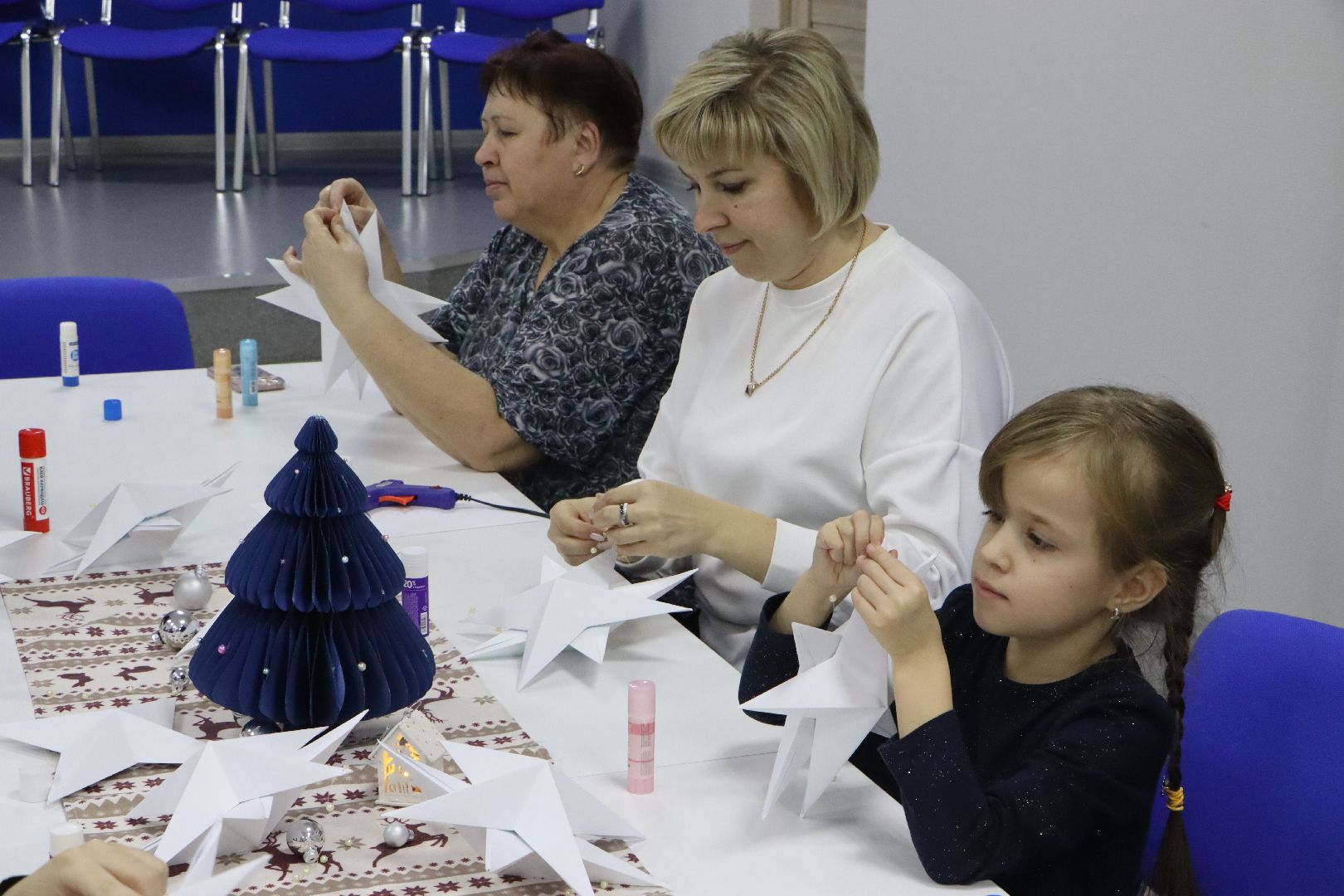 Серебряные Пруды, Молодая гвардия Серебряные Пруды, вертикалки, Новый год,