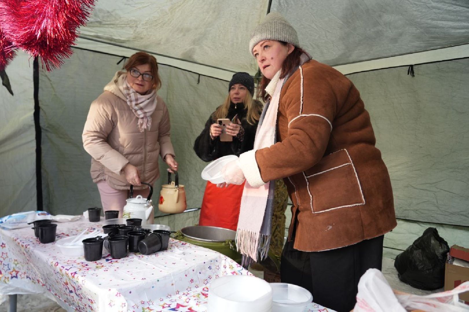 Новый год, Зима в Подмосковье, Сергиев Посад, Сергиево-Посадский городской округ, Зажжение огней на елке, Праздник, вертикалки,