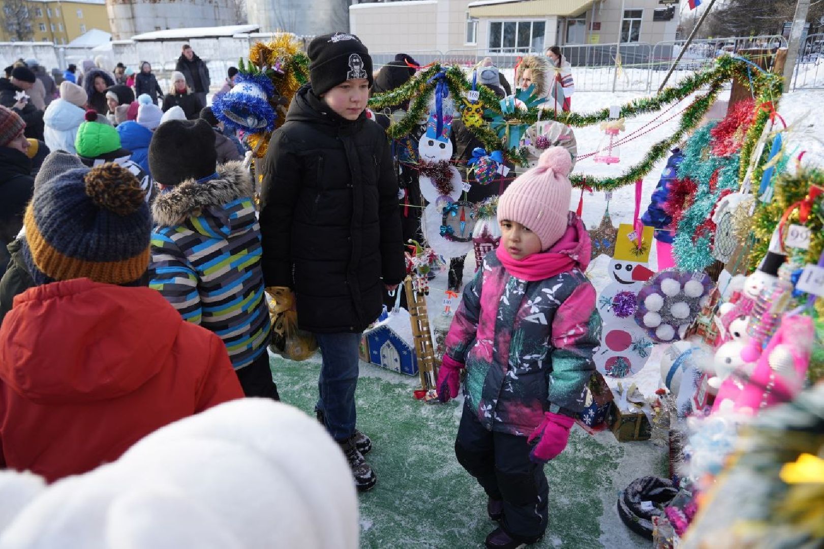 Зима в Подмосковье, Новый год, Зажжение огней на елке, Сергиев Посад, Сергиево-Посадский городской округ, вертикалки,