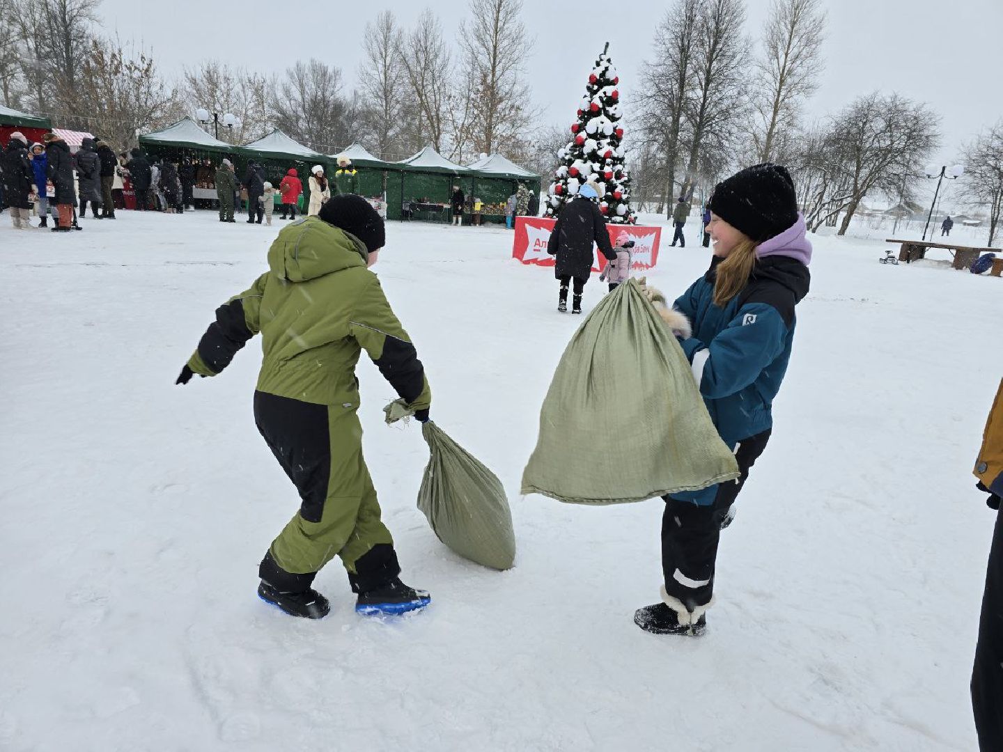 можайск, можайский городской округ, подмосковье, парк, парк ривьера, городской парк, праздник, международный день чая, соревнования, подарки, дети, игры, викторины, зима в подмосковье, вертикалки,