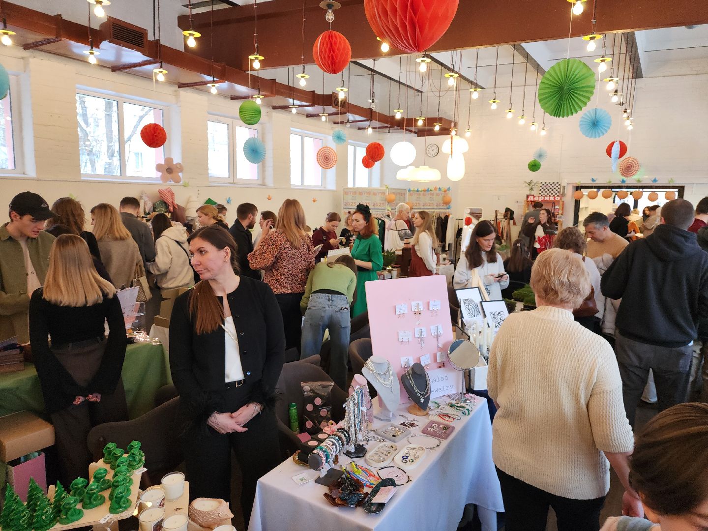 Дубна, Звено, Целина, Маркет, Люди и вещи,