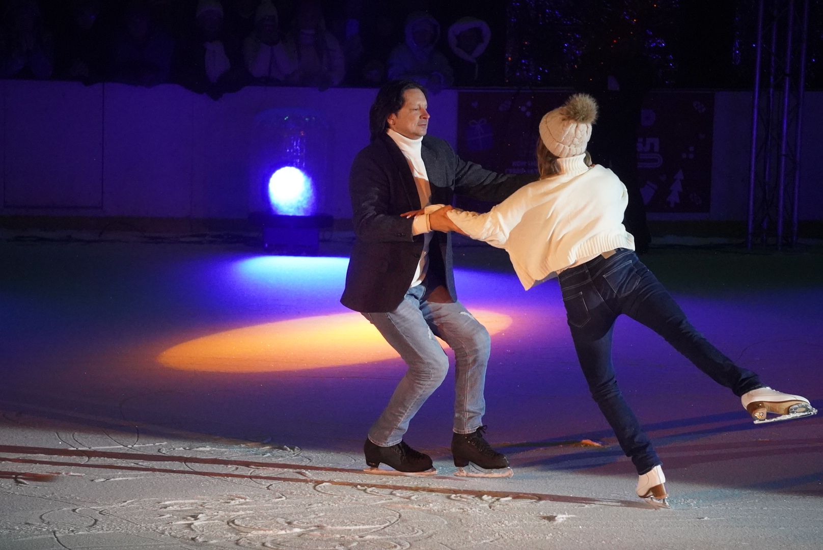 Павловский Посад, Городской округ Павловский Посад, Праздник, Концерт, Вертикалка, Вертикальное видео,Ледовое шоу, Илья Авербух,