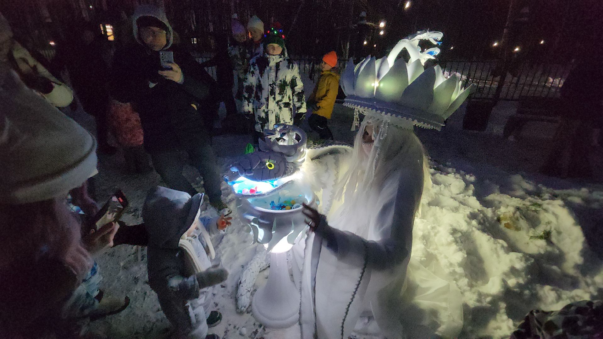 резиденция деда мороза, парки красногорска, зима в подмосковье,