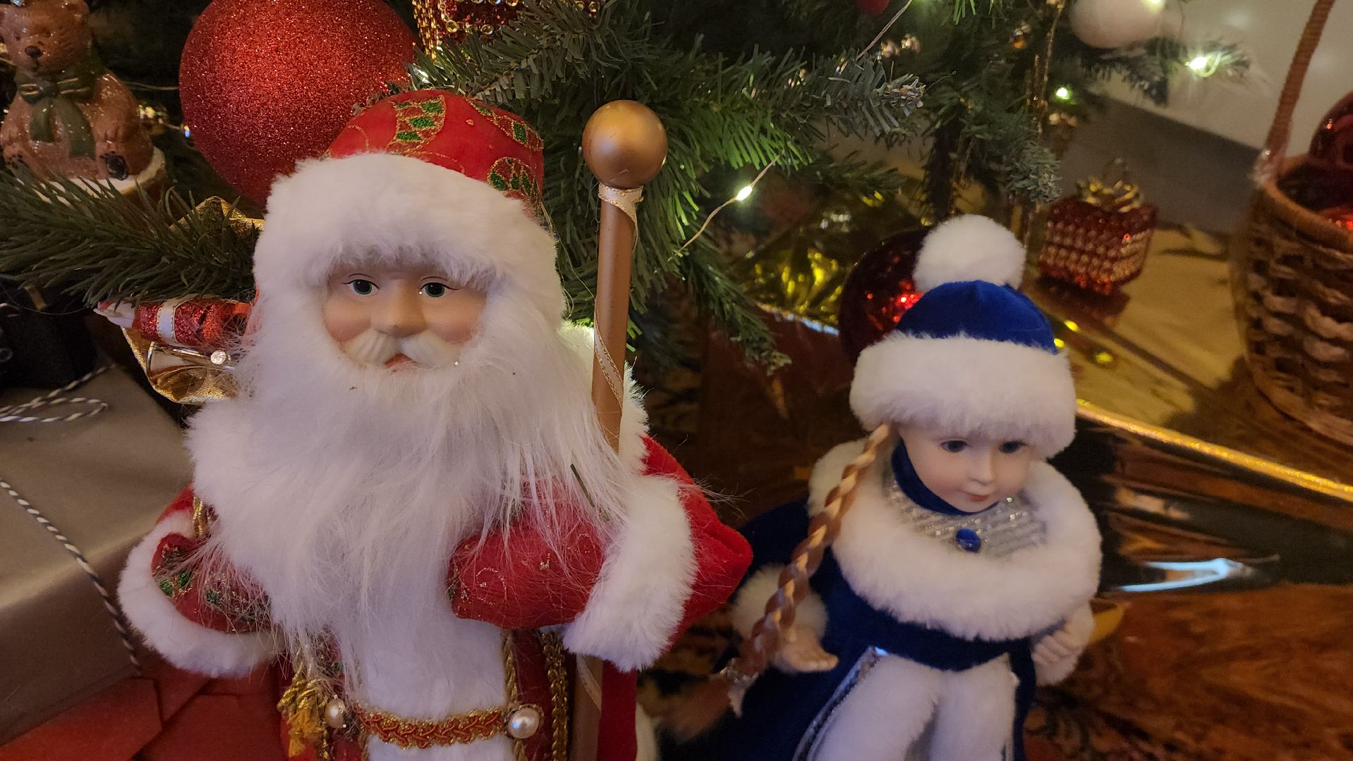 резиденция деда мороза, парки красногорска, зима в подмосковье,