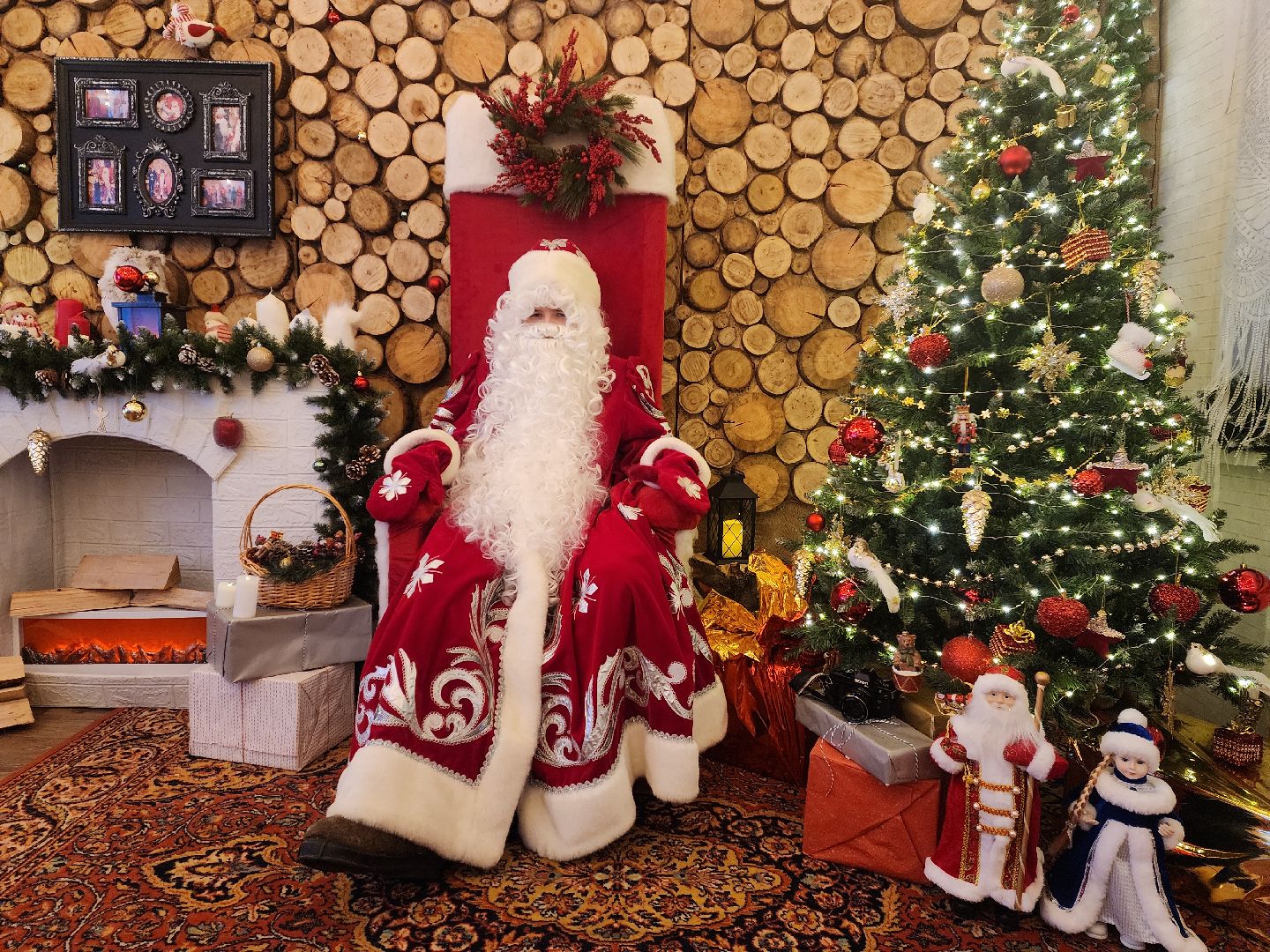 резиденция деда мороза, парки красногорска, зима в подмосковье,