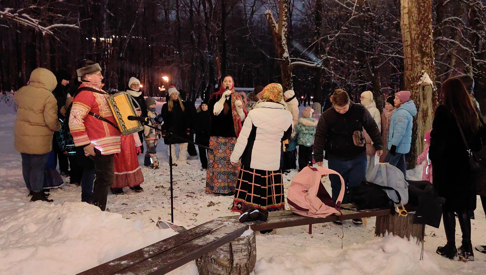 парк, баранки, чай, конкурсы, гармонь, вертикалки