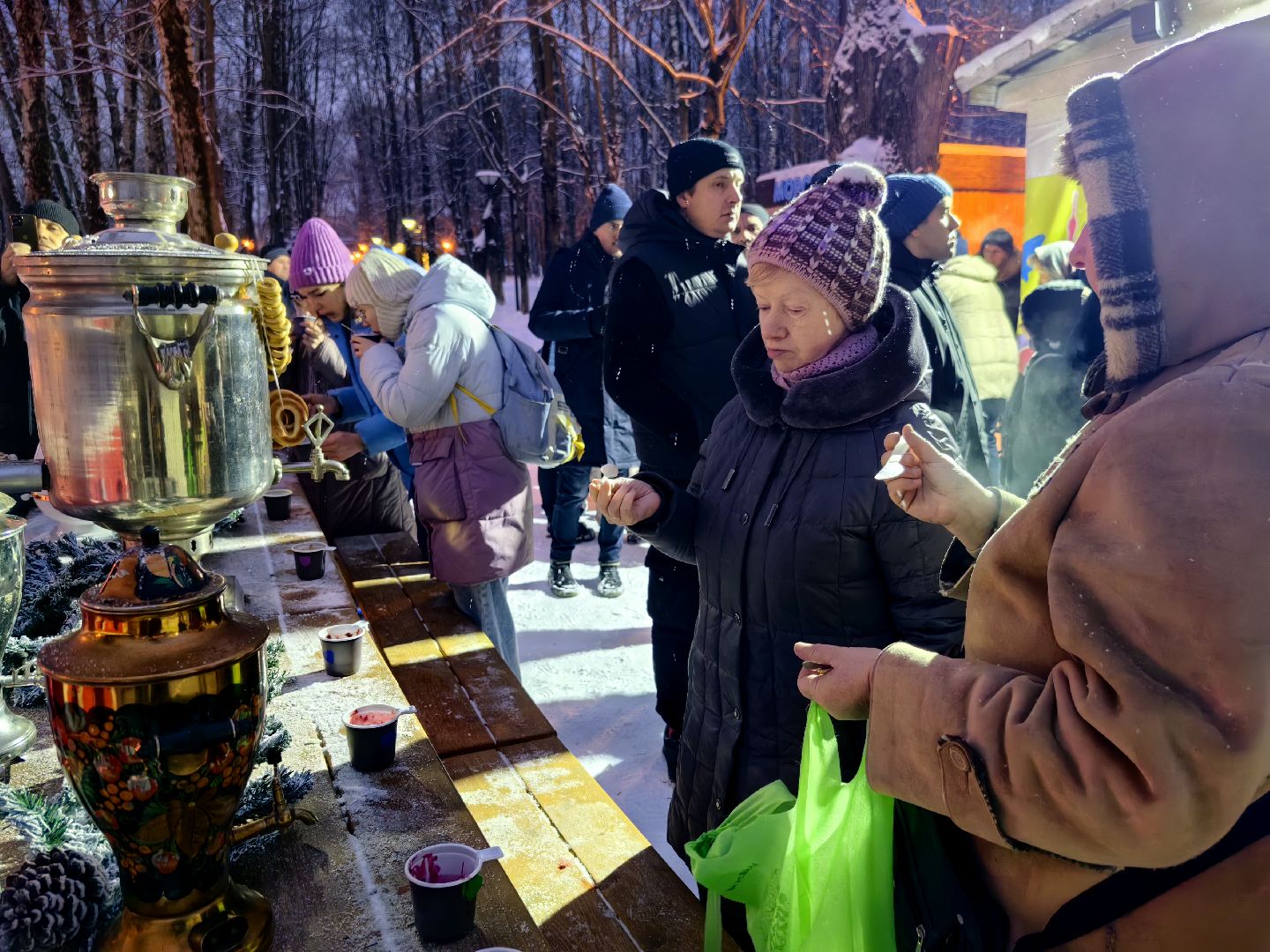 парк, баранки, чай, конкурсы, гармонь, вертикалки