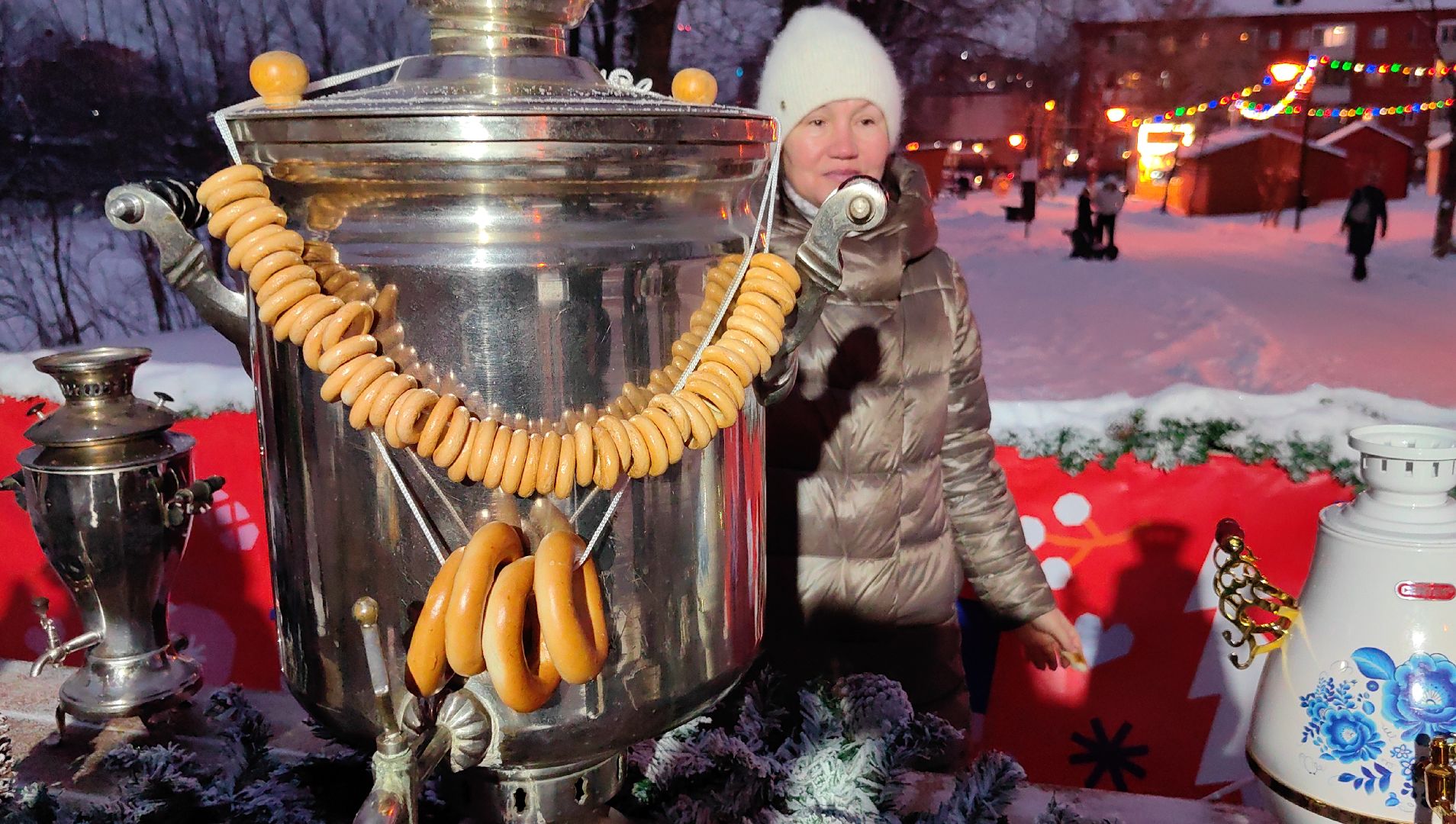 парк, баранки, чай, конкурсы, гармонь, вертикалки