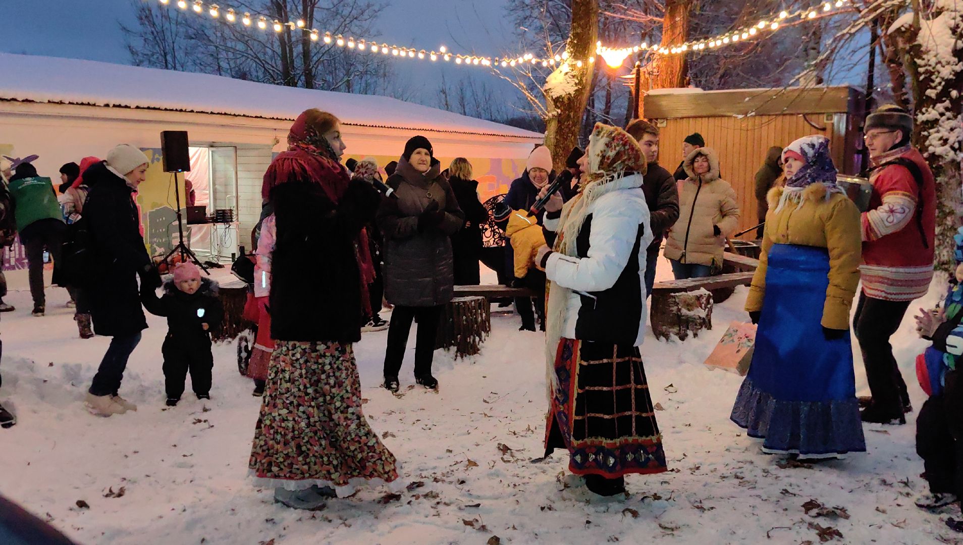 парк, баранки, чай, конкурсы, гармонь, вертикалки