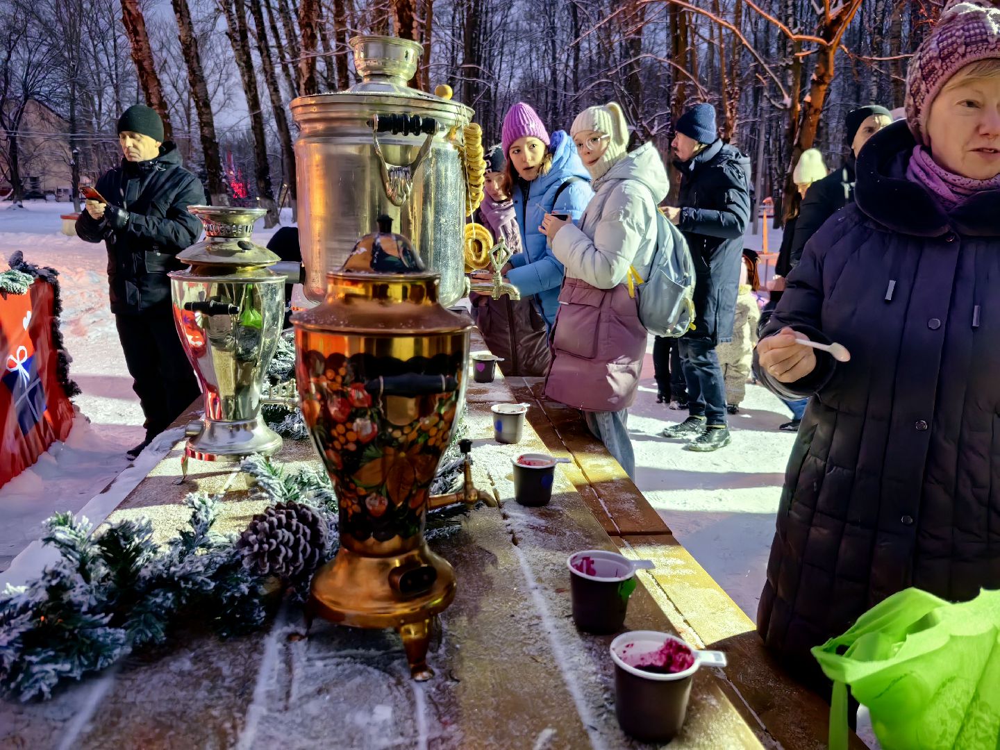 парк, баранки, чай, конкурсы, гармонь, вертикалки
