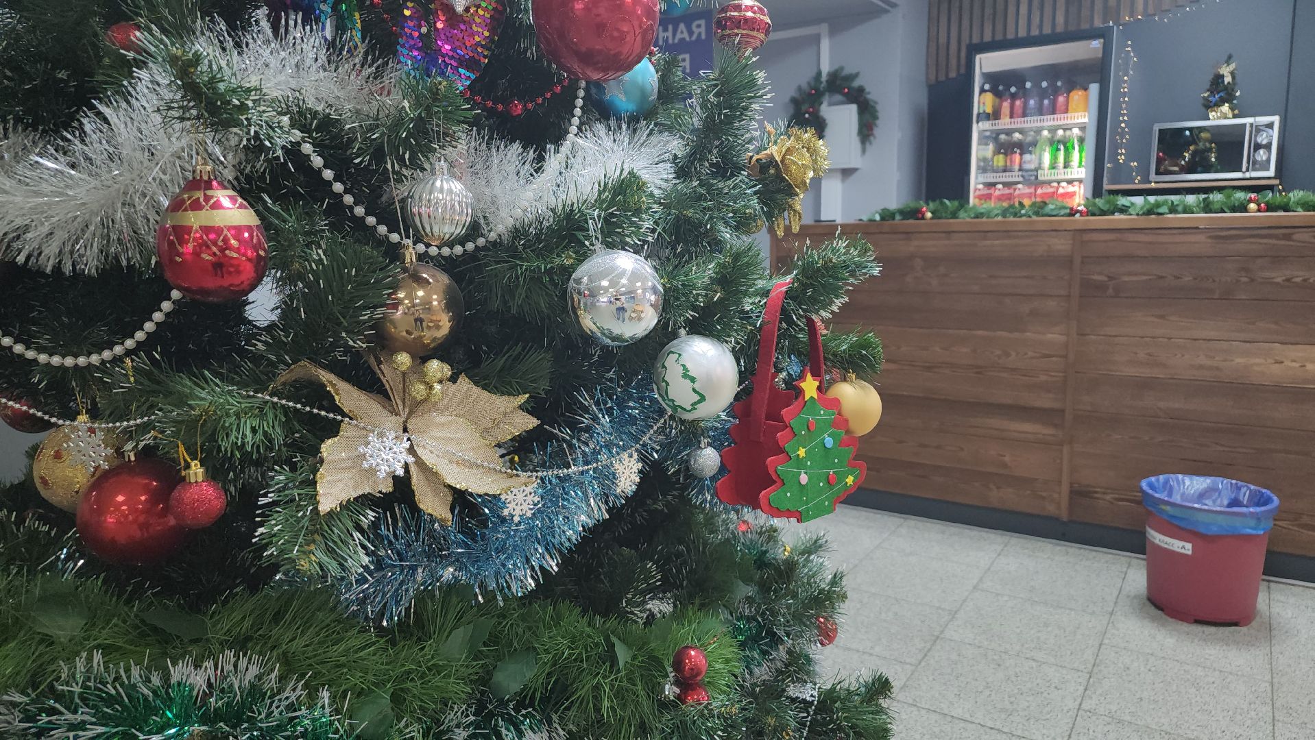 люберцы, люберецкая больница, новогоднее оформление, вертикалка,
