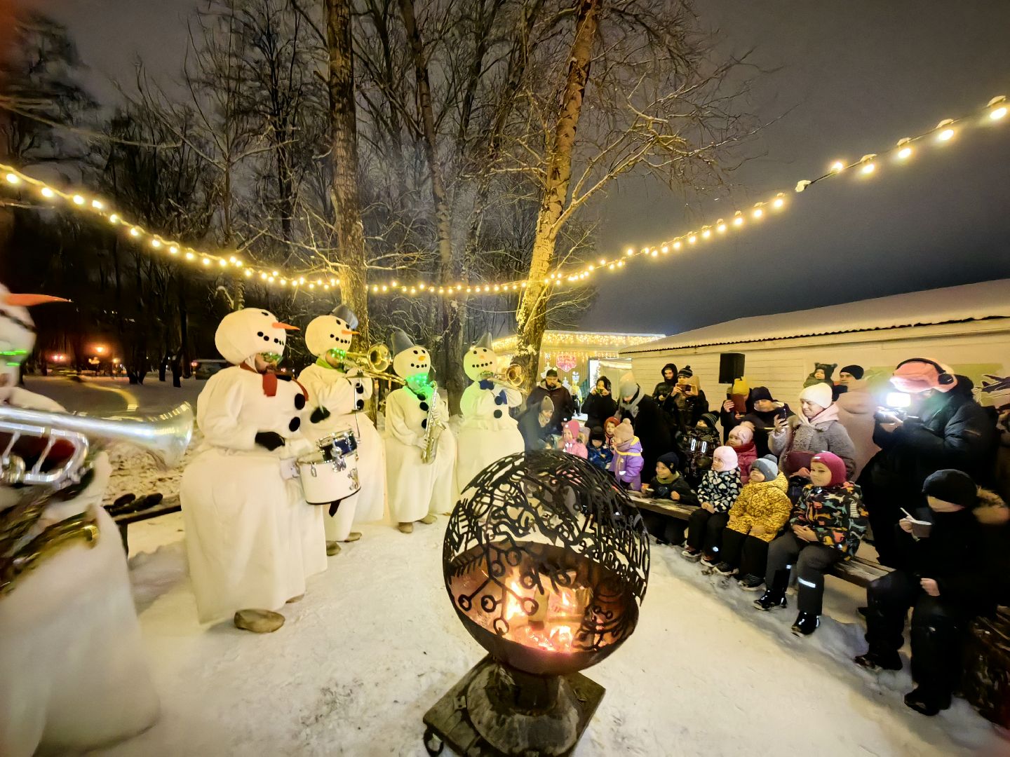оркестр снеговиков, статуэтки, ярмарка вакансий, новогодние игрушки, вертикалки