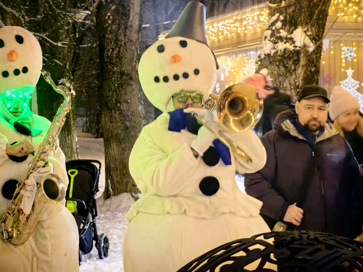 оркестр снеговиков, статуэтки, ярмарка вакансий, новогодние игрушки, вертикалки