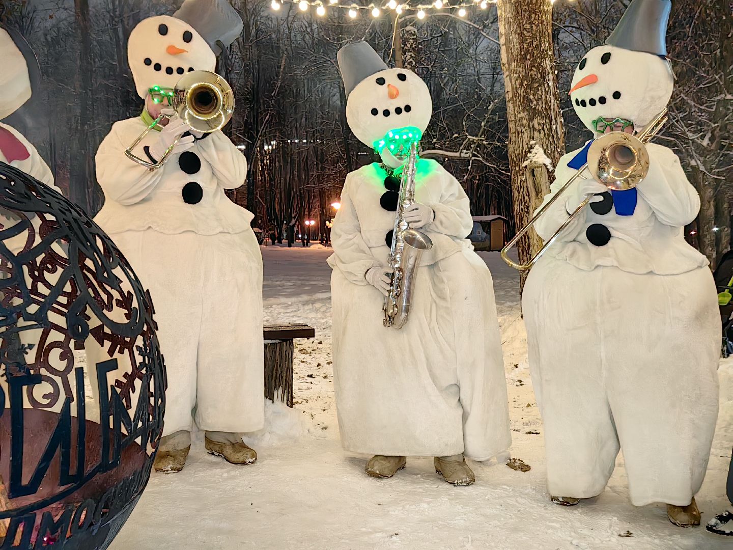 оркестр снеговиков, статуэтки, ярмарка вакансий, новогодние игрушки, вертикалки