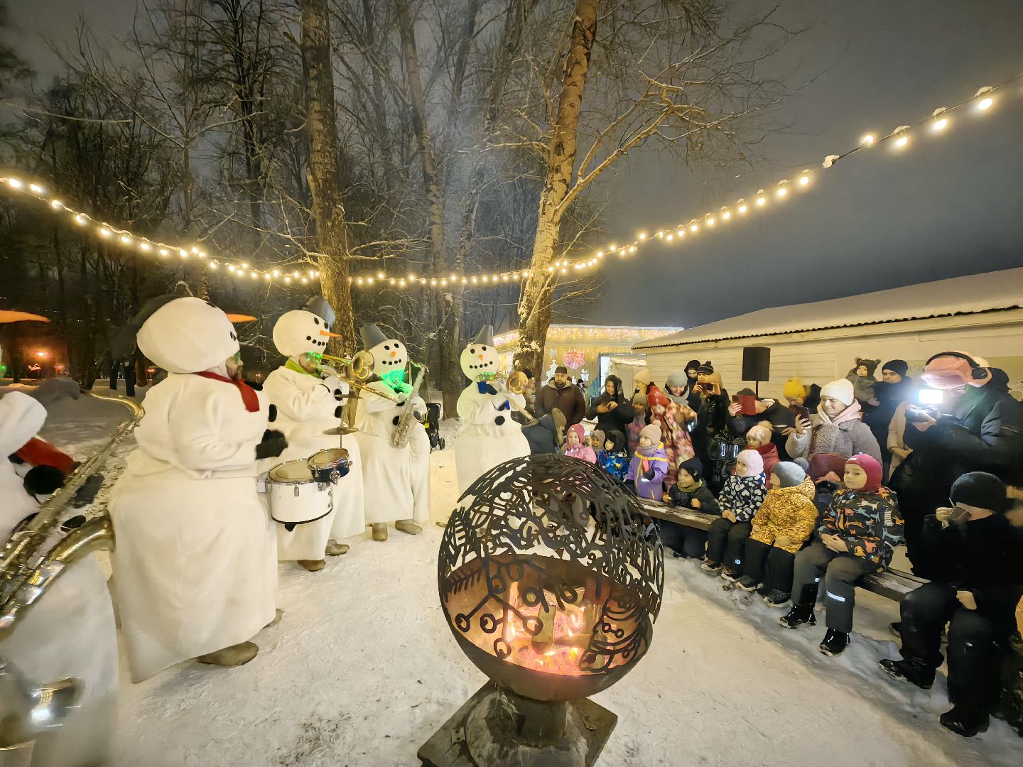 оркестр снеговиков, статуэтки, ярмарка вакансий, новогодние игрушки, вертикалки