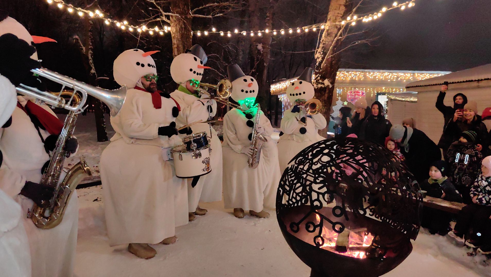 оркестр снеговиков, статуэтки, ярмарка вакансий, новогодние игрушки, вертикалки