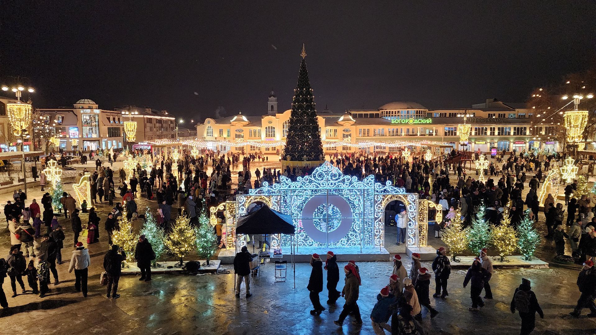 украшение города, новогодняя иллюминация, Фонтанная площадь, Ногинск, Богородский городской округ, вертикалки