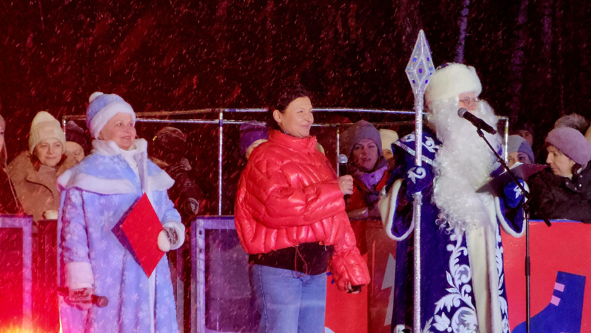 ледовое шоу авербуха, ВЕРТИКАЛКИ, каток в парке, шоу на льду, фигурное катание, Лобня,