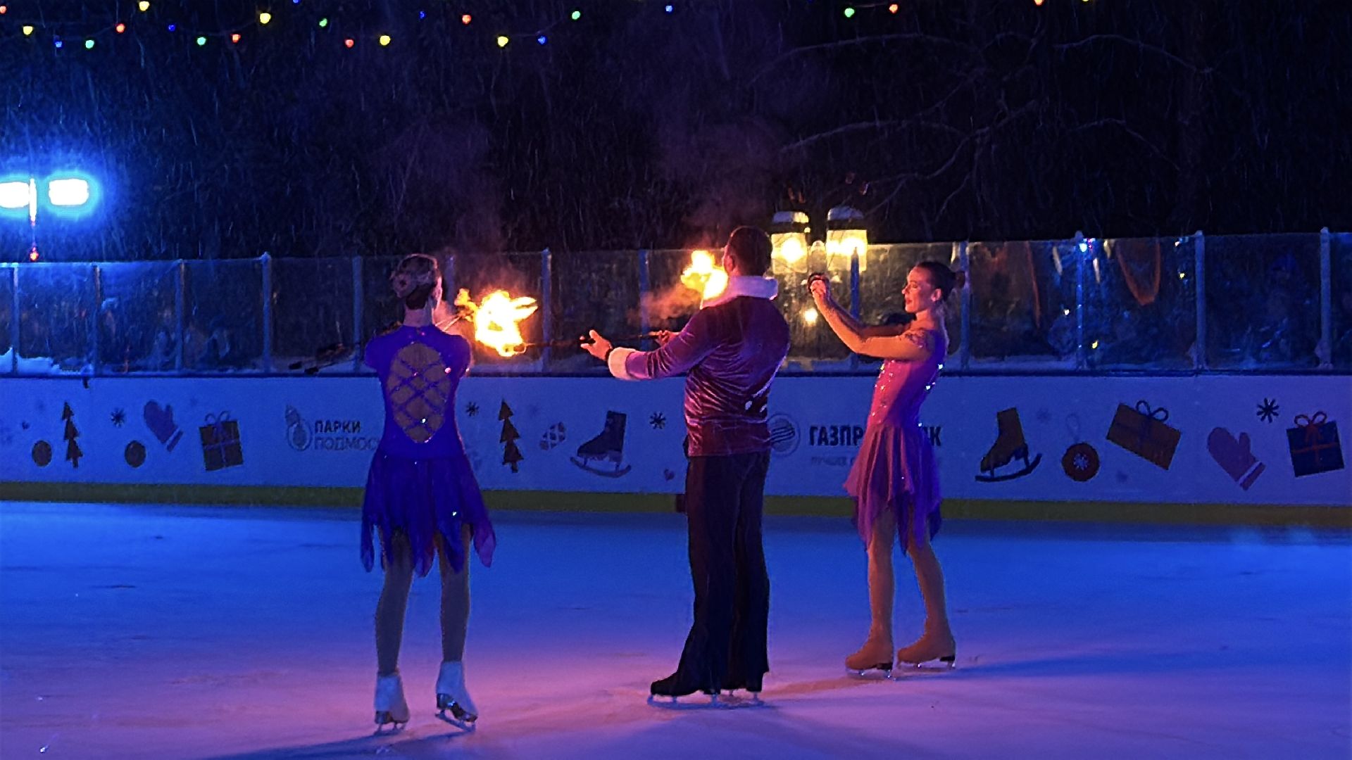 одинцовский парк культуры спорта и отдыха, ледовое шоу, зима в Подмосковье, вертикалка, вертикальное видео,