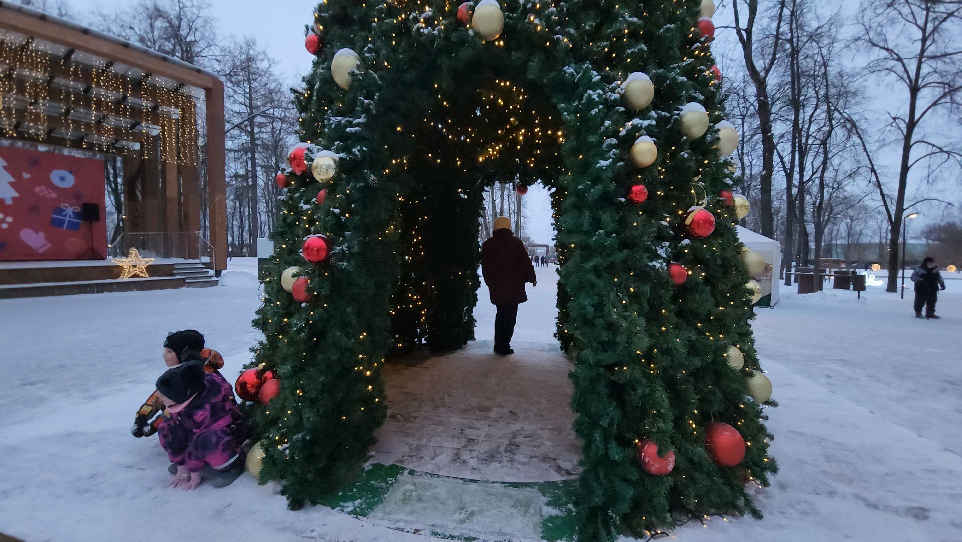 серпухов, юлия молостова, первый канал, программа доброе утро, парк имени олега степанова, портал желаний, новогодняя елка,