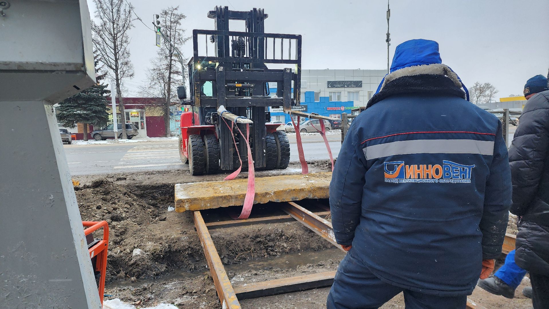 Бронницы, Благоустройство, Обустройство пешеходного перехода, Остановка Сельхозтехника, Улица Советская, Вертикалка, Вертикальное видео,