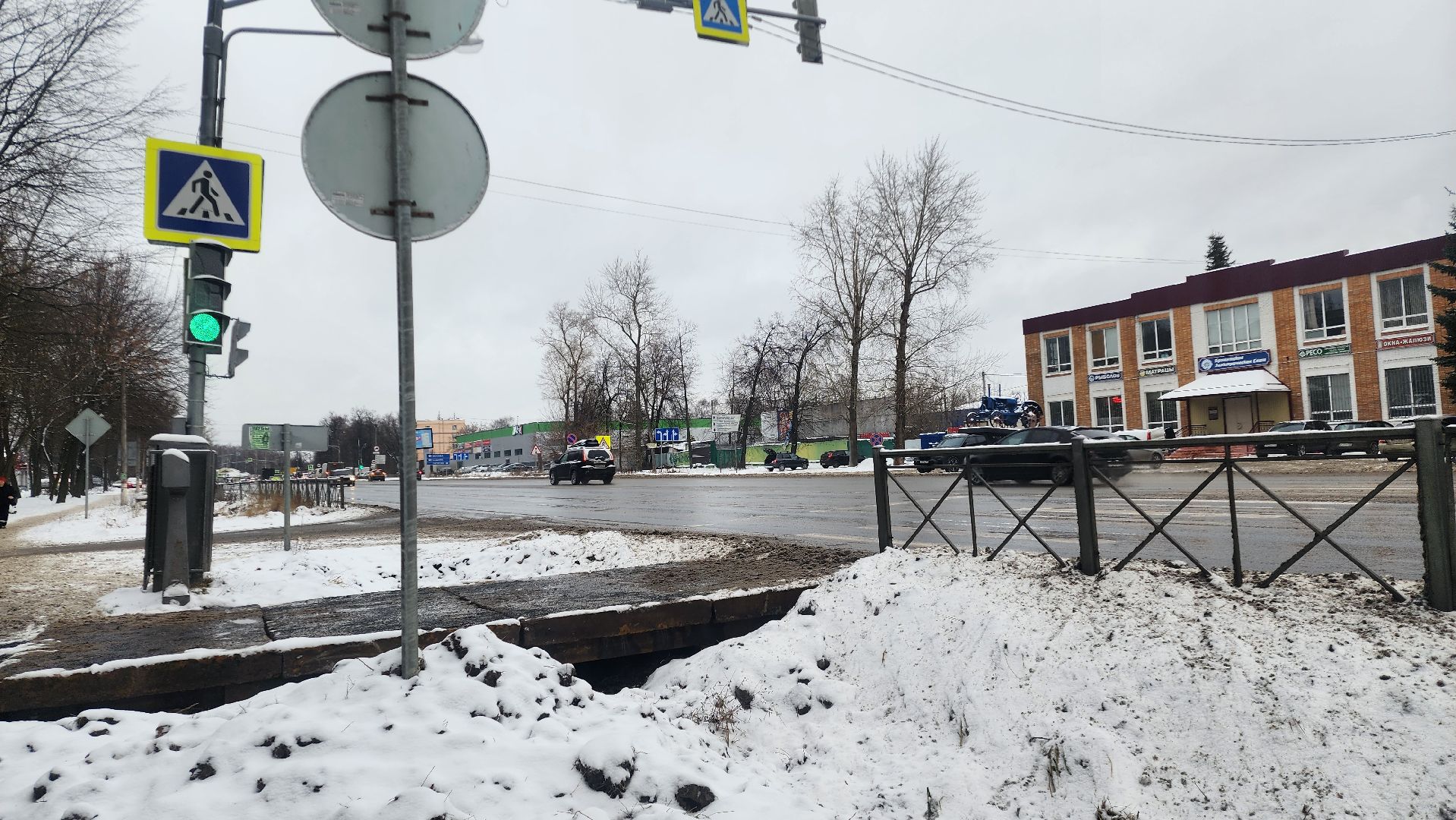 Бронницы, Благоустройство, Обустройство пешеходного перехода, Остановка Сельхозтехника, Улица Советская, Вертикалка, Вертикальное видео,