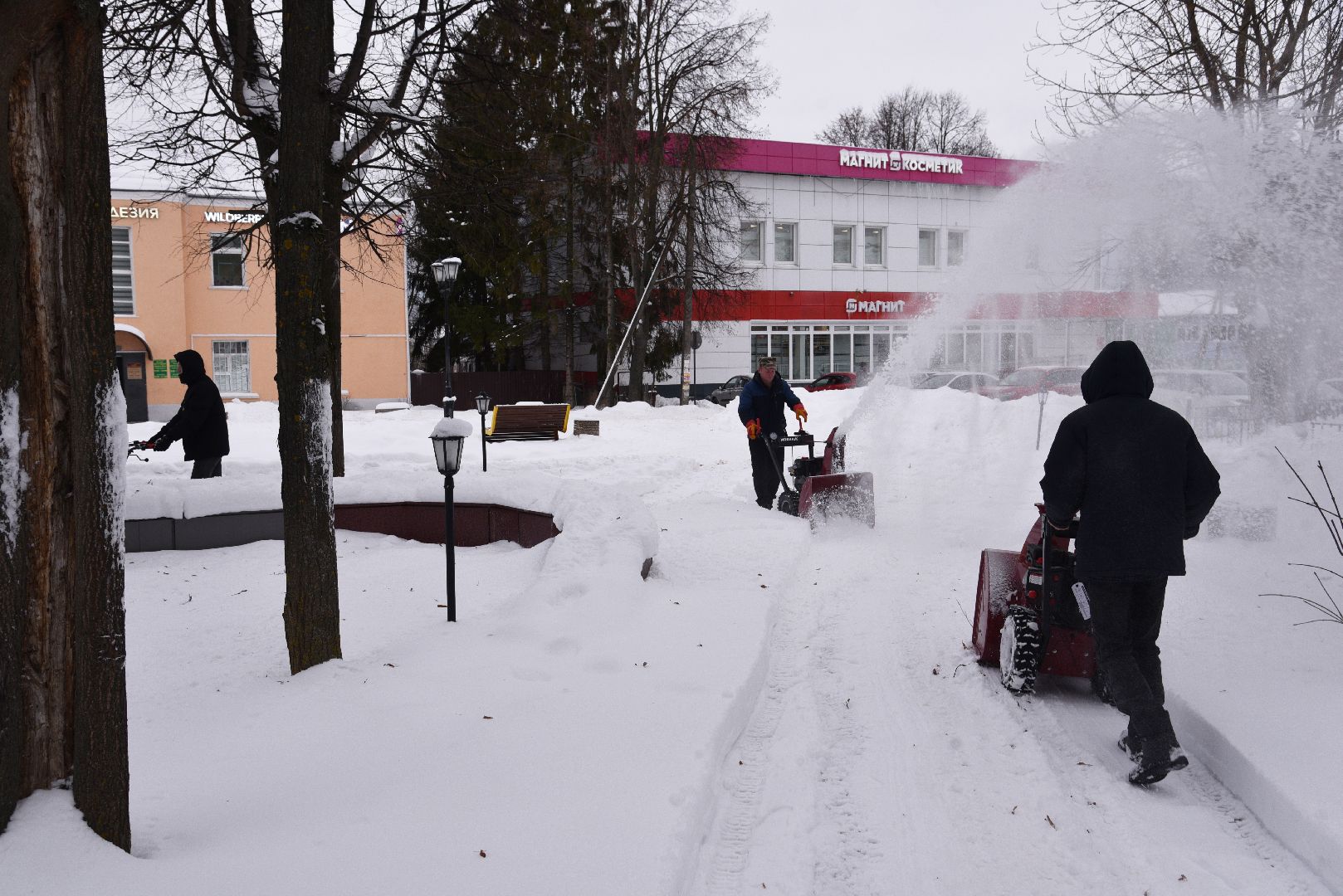 лотошино, сквер победы, добродел, уборка снега, благоустройство, вертикалки,