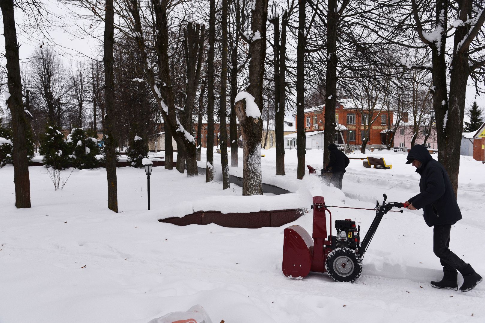 лотошино, сквер победы, добродел, уборка снега, благоустройство, вертикалки,