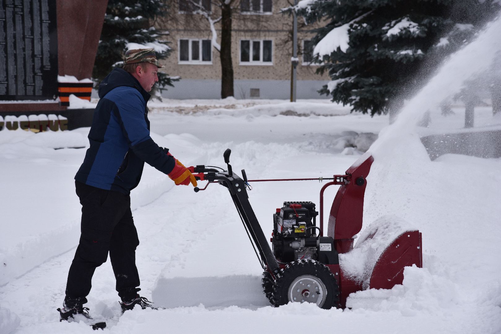 лотошино, сквер победы, добродел, уборка снега, благоустройство, вертикалки,