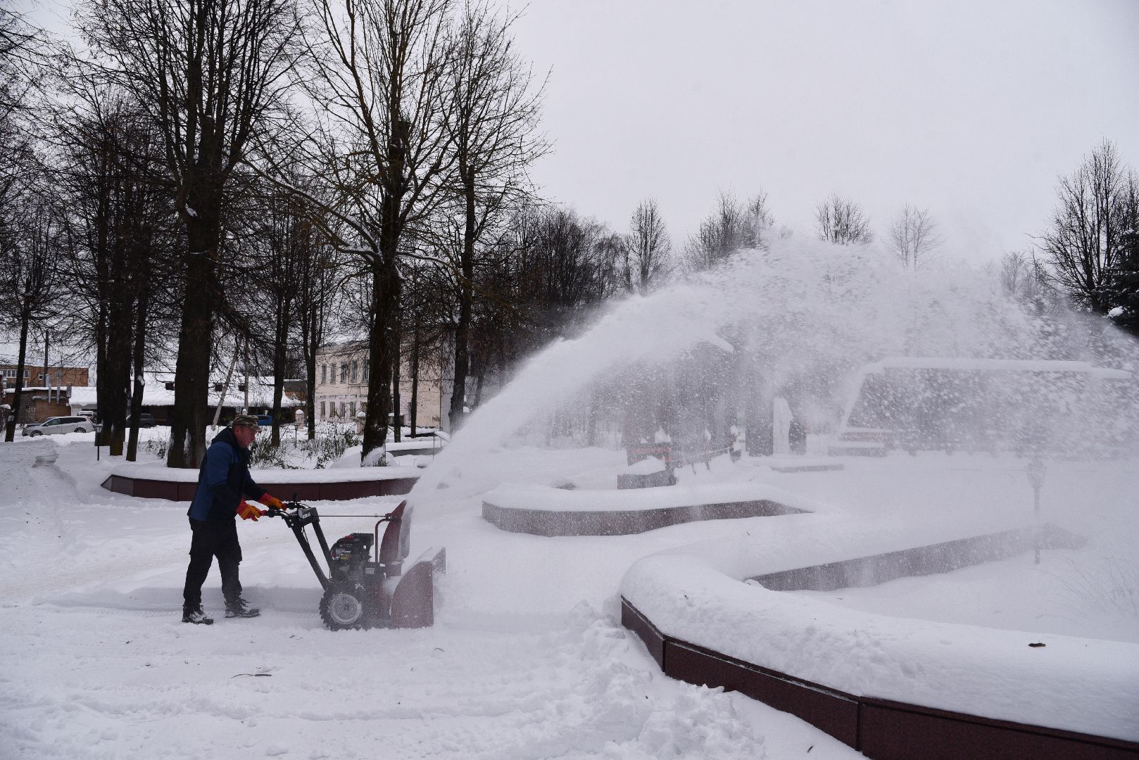 лотошино, сквер победы, добродел, уборка снега, благоустройство, вертикалки,