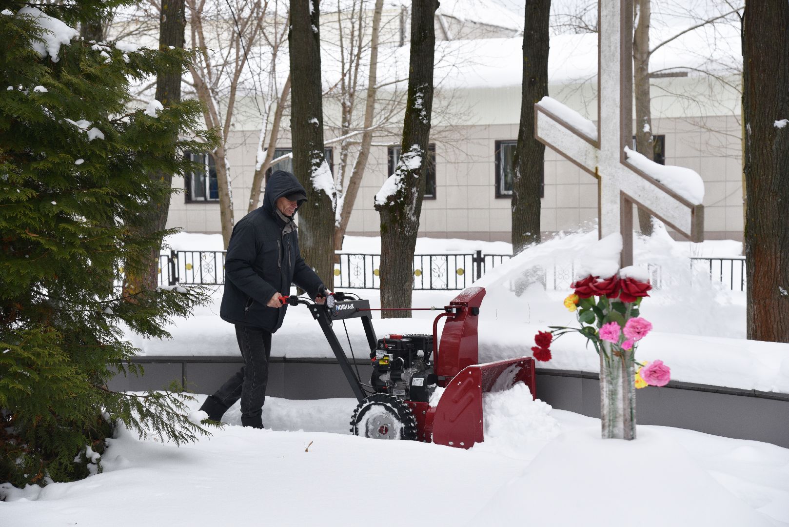 лотошино, сквер победы, добродел, уборка снега, благоустройство, вертикалки,