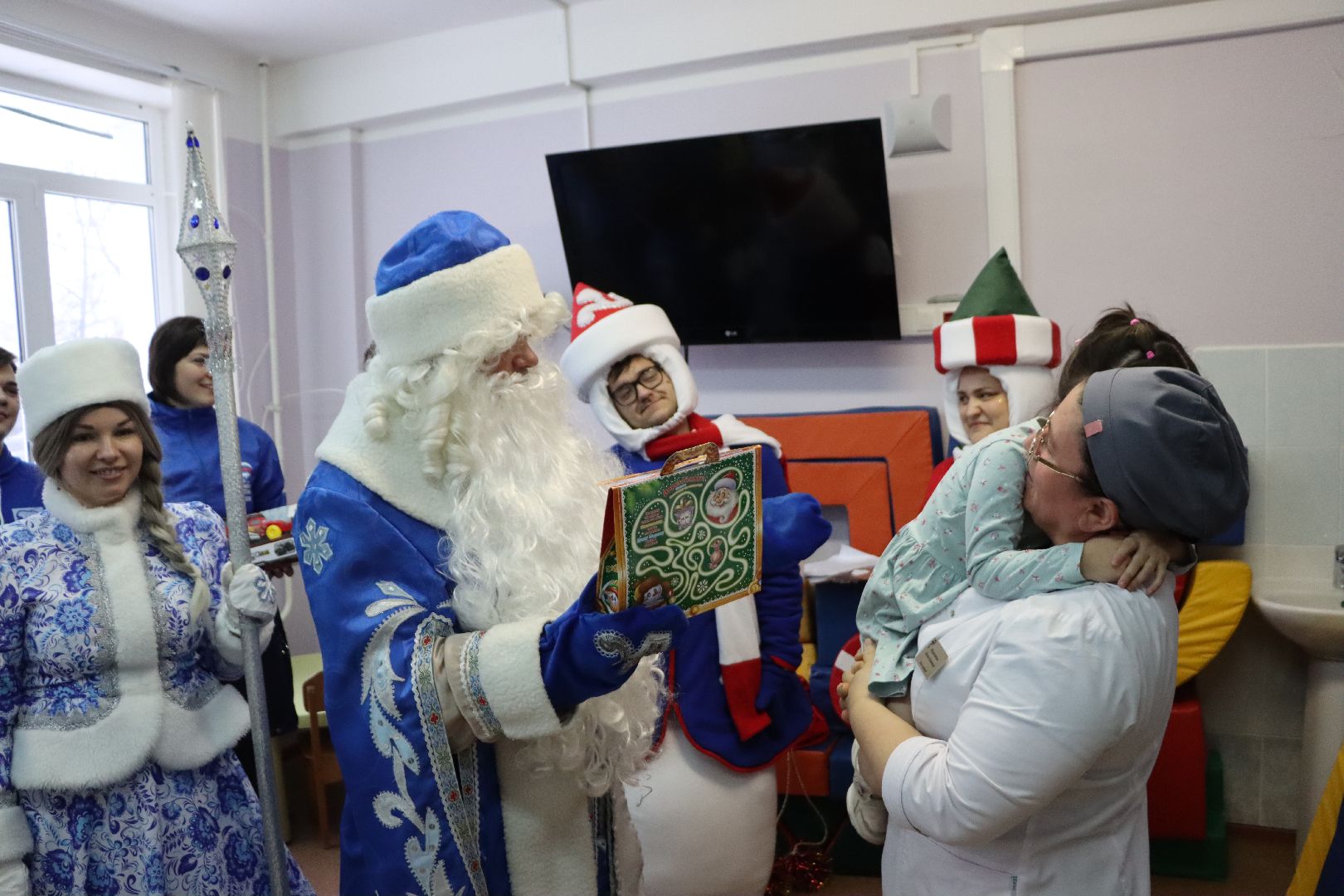 лотошино, дети, больница, здравоохранение, новый год, вертикалки,