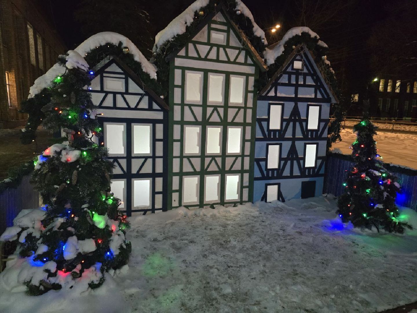 можайск, можайский городской округ, подмосковье, новый год, украшение города, новогодние огни, новогодние елки, праздник, зима, благоустройство, вертикалки,