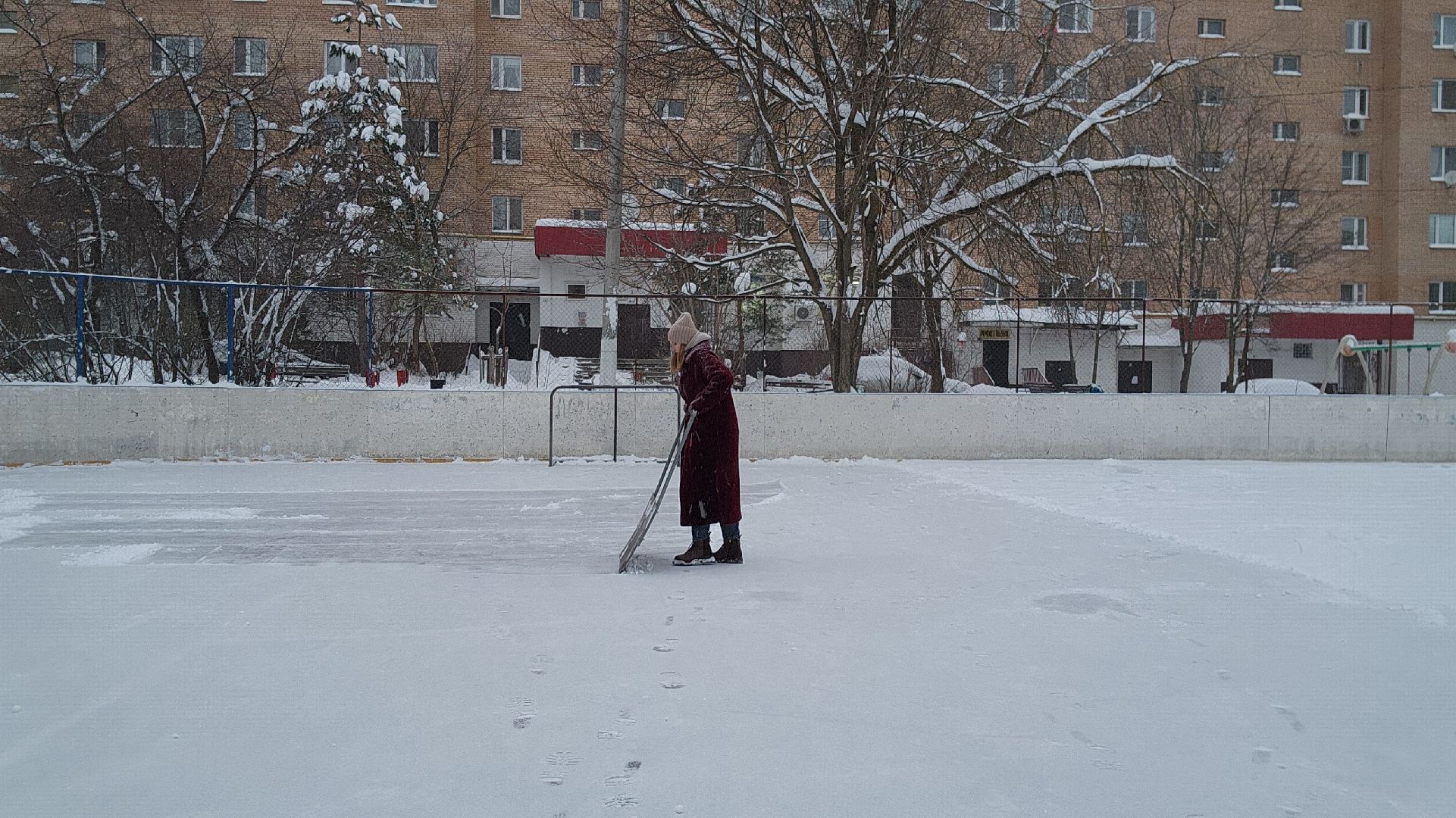Солнечногорск, вертикалки, каток во дворе, зима в подмосковье,