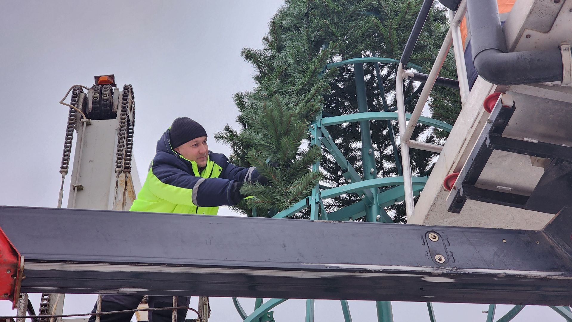 Протвино, Елка у дк, Новый год, Комбинат благоустройства, Г о серпухов, вертикалки,