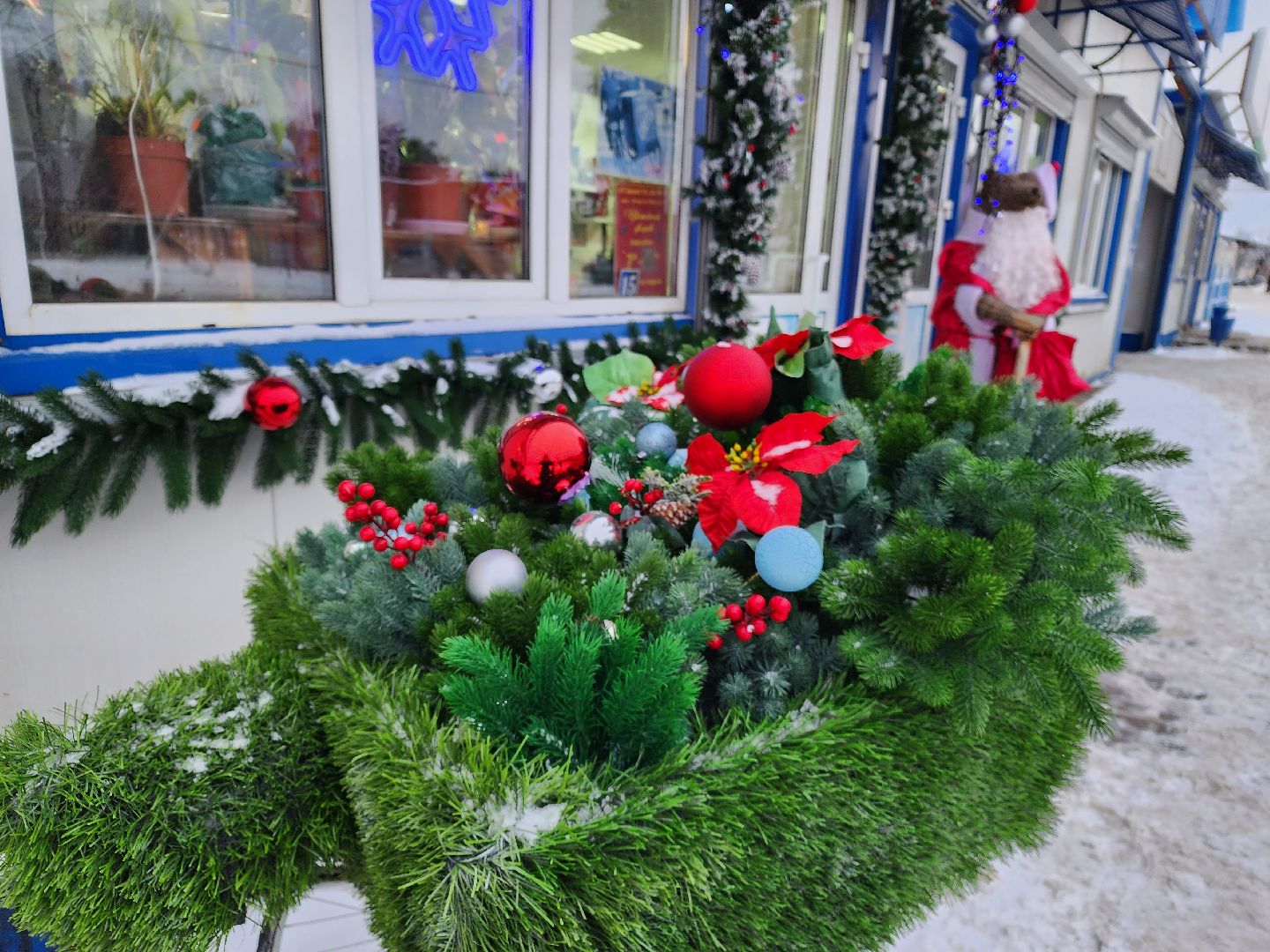 шатура, новыйгод, новый 2025 год, праздник, Новогодняя витрина, город, вертикалки