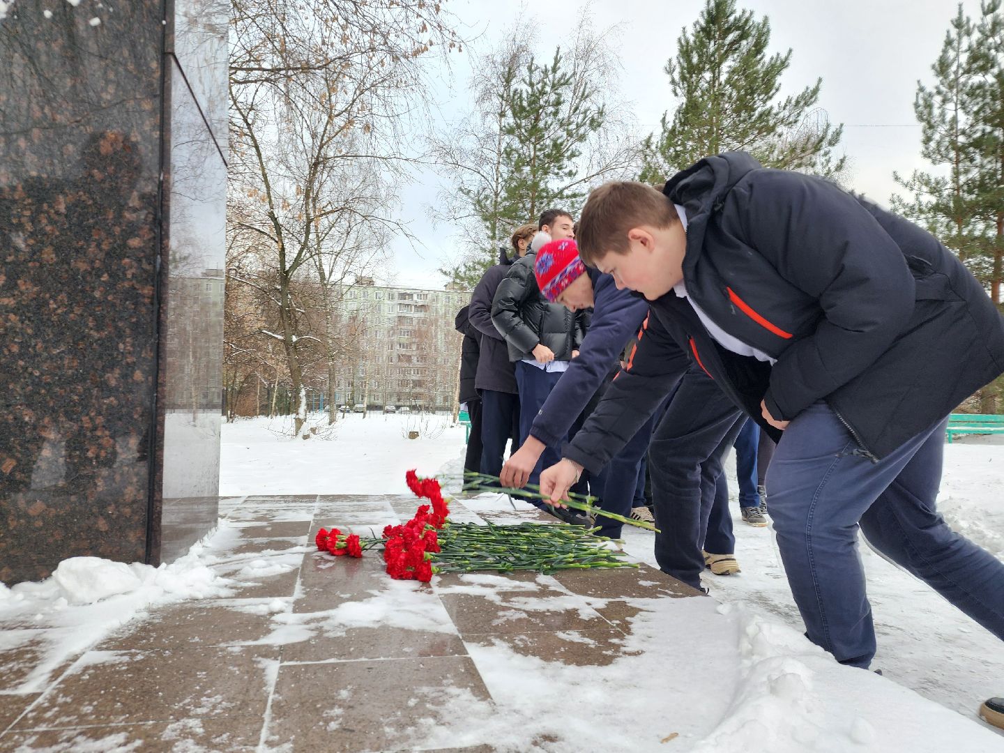 парта героя, гимназия, орден мужества, память, участник сво,