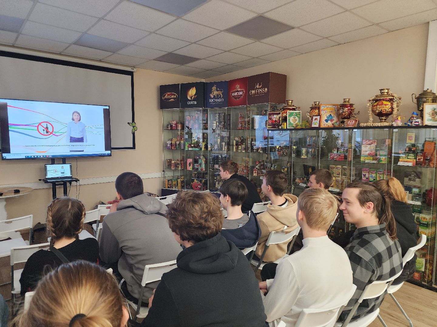 фрязино, компания май, молодые кадры, трудоустройство, обучение молодых специалистов, вакансии,