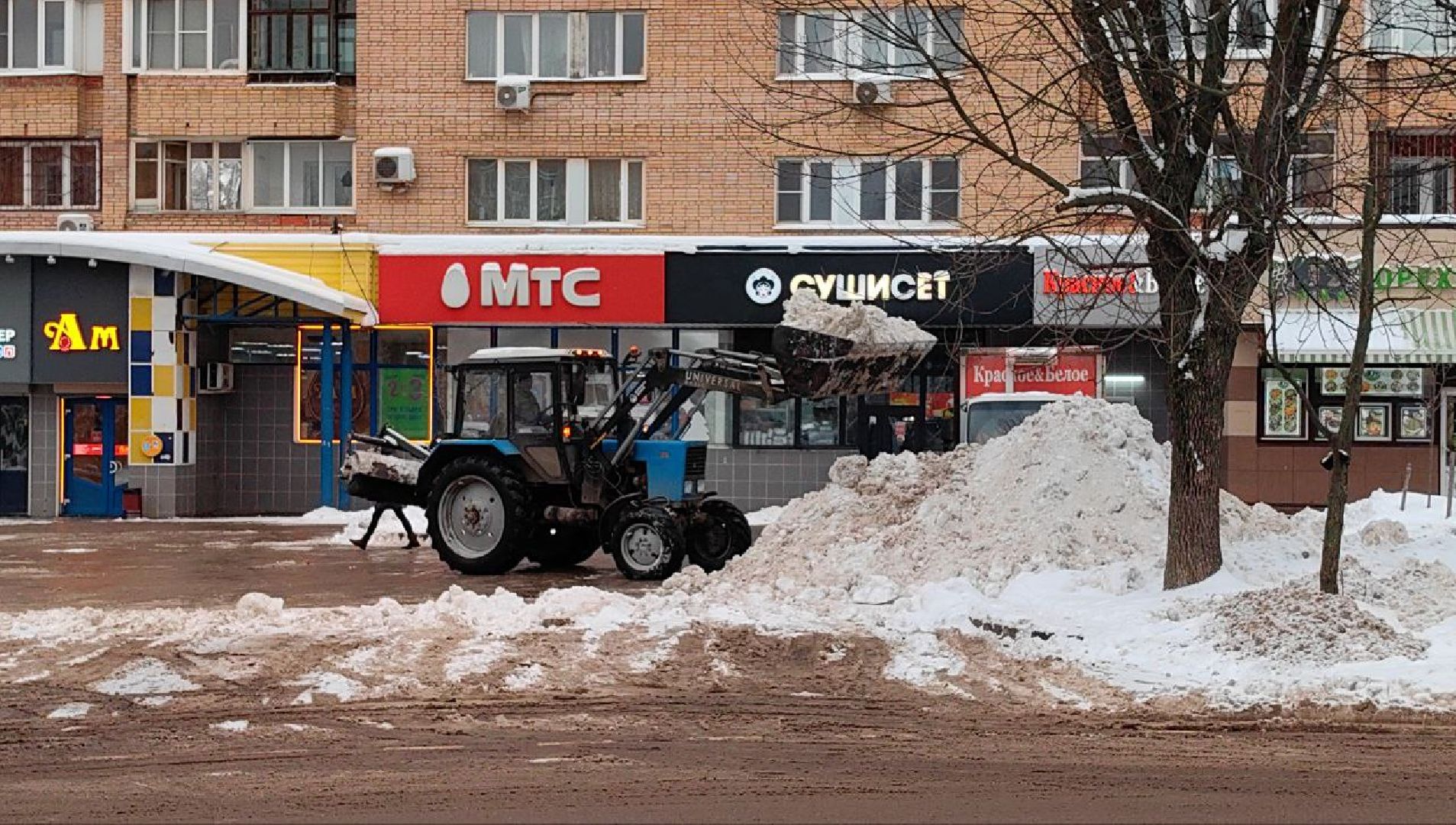 уборка улиц, снег, техника, мини-погрузчик, дворник, вертикалки