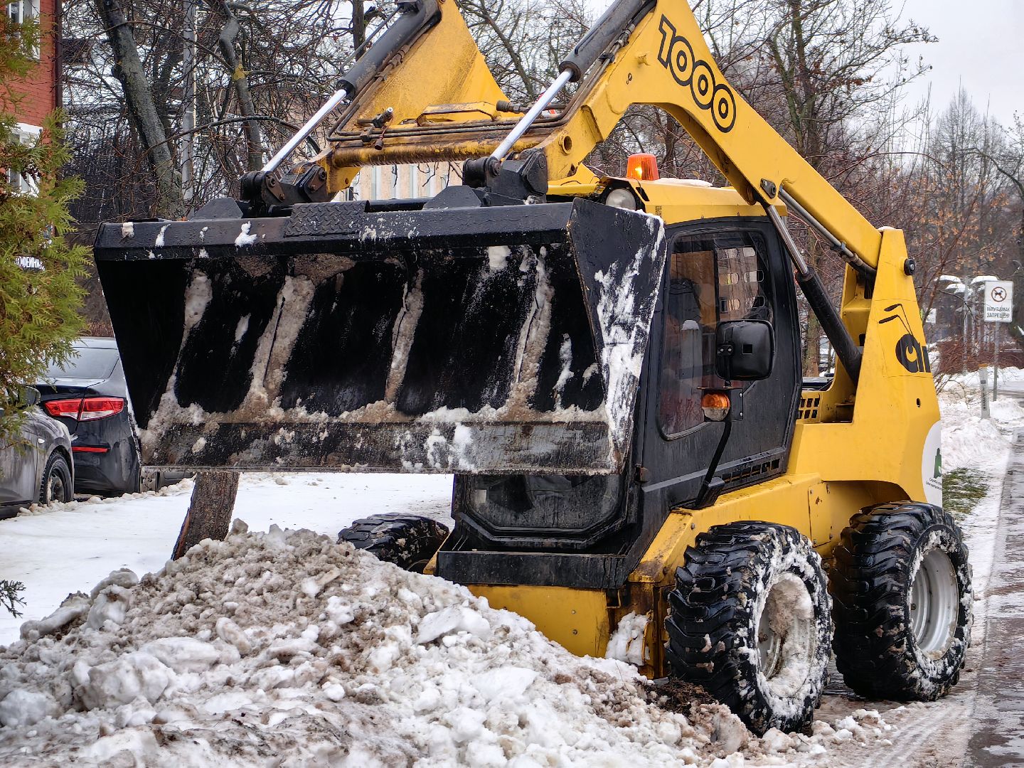 уборка улиц, снег, техника, мини-погрузчик, дворник, вертикалки